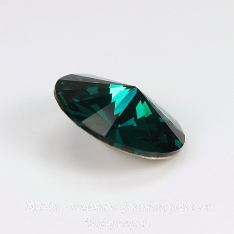 1122 Rivoli Ювелирные стразы Сваровски Emerald (14 мм)