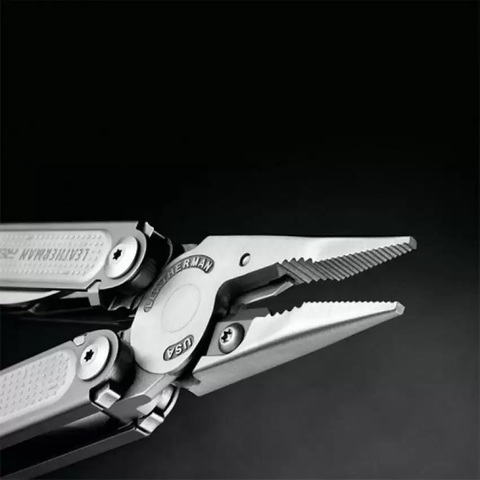 Мультитул Leatherman Free P2, 19 функций, нейлоновый чехол (832638) | Multitool-Leatherman.Ru