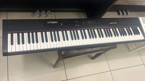 Artesia Performer