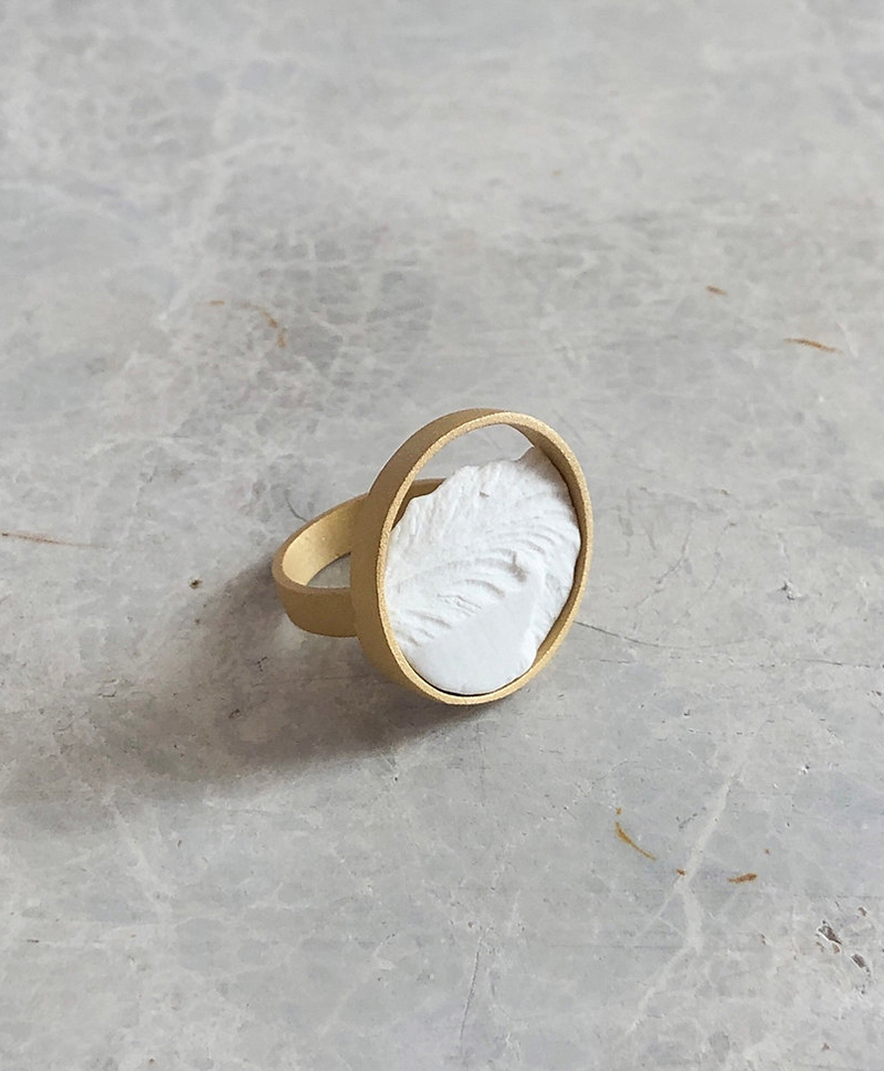 Кольцо Gold White