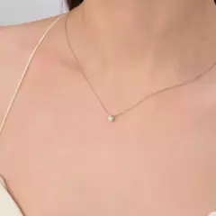 Колье из белого золота 585 пробы с подвеской Swarovski Gems