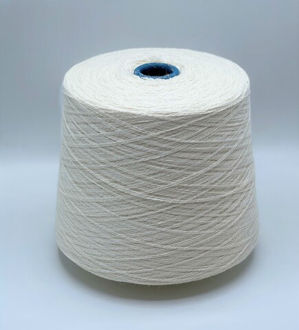 New Mill (пр.Италия), art.Comfort merino,3/1640(смотка в 3 нити) 546м/100гр. 38% ангора, 19% меринос, 39% полиамид, 4% полиэстер, цвет- Молочный, арт.19010