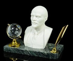 Письменный прибор из змеевика и мрамолита"Бюст Ленина" 155*85*130мм