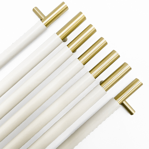 Скоба Verbena с белой кожей (Satin Brass)