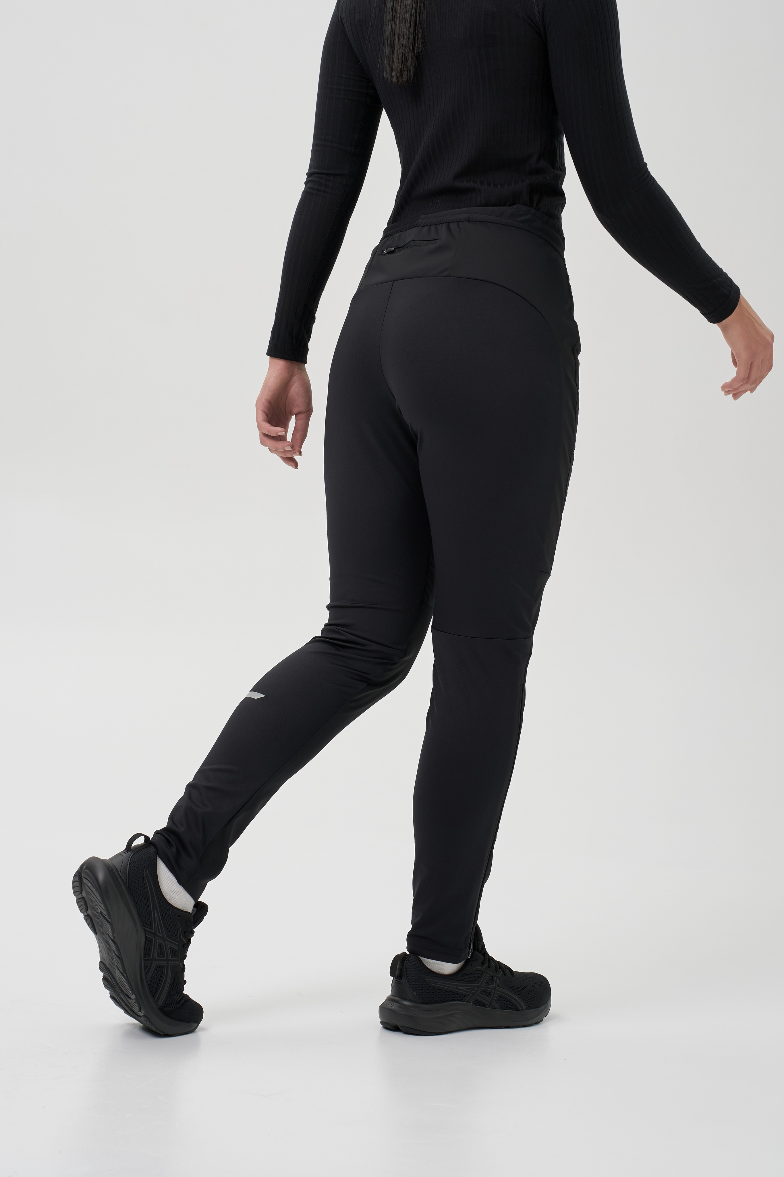 Женский костюм для лыж и бега зимой Nordski Hybrid Pro 2.0 fuchsia-black - 15