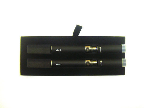 Электронная сигарета Joye eGo-T, тип B, 650 mAh, черный + набор жидкостей в подарок