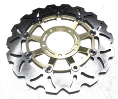 Диск тормозной передний лепестковый на TRIUMPH DAYTONA / STREET TRIPLE 2007-2012