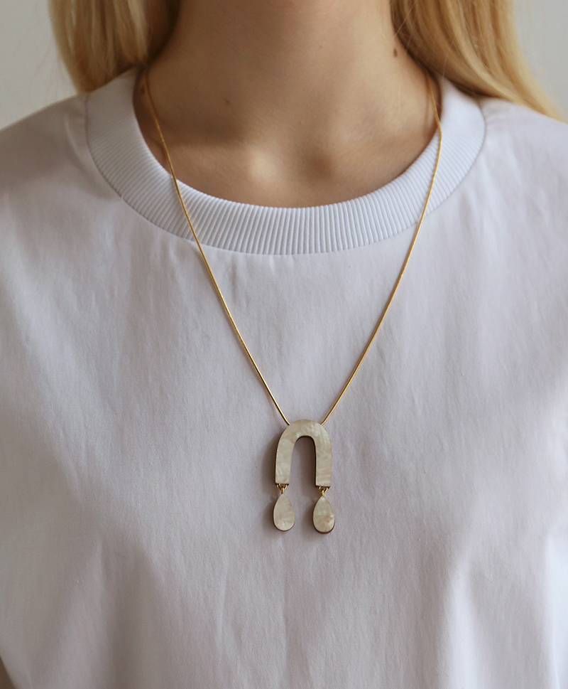 Подвеска Waterfall Arch Necklace Mother of Pearl