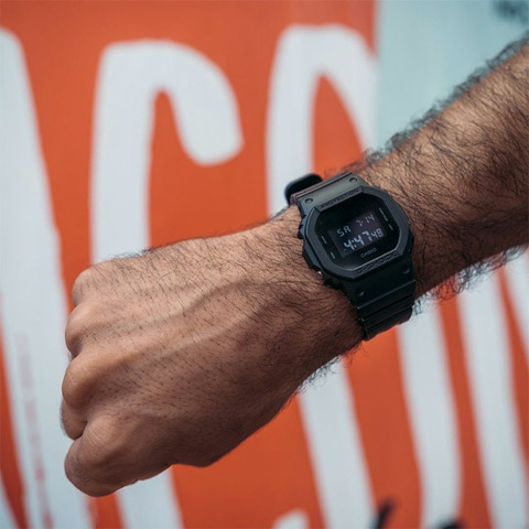 Часы Casio DW-5600UBB-1E