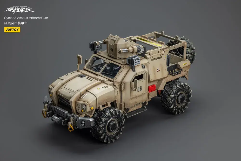 Бронированный автомобиль Cyclone Assault масштаб 1/18 JoyToy