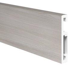 Напольный плинтус ПВХ Foresta Grace Ясень Ривера Айс FG 020 2000х70х13 мм