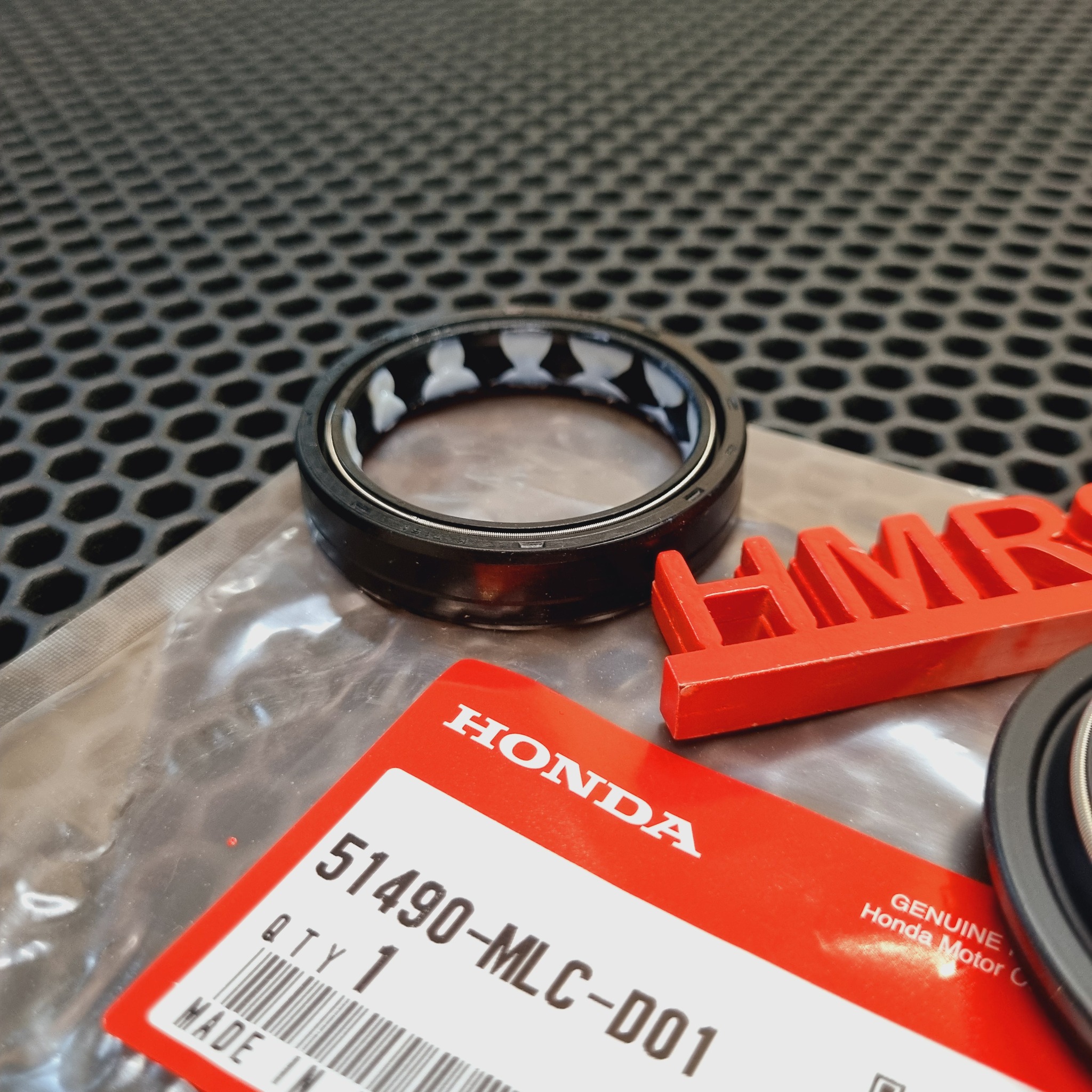 Honda Набор уплотнения, передн. вилка 41мм XL 750 2023 51490-MLC-D01