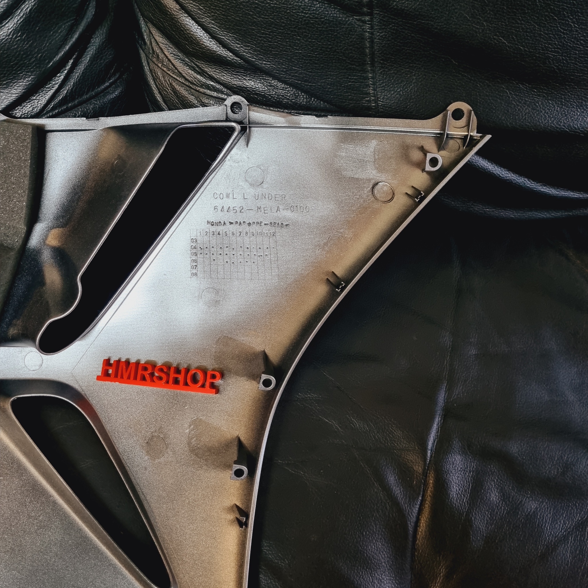 Honda Пластик боковой, нижний (плуг) CBR 600 RR 64450-MEL-D00ZB
