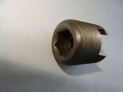 винт М24*1,5 (регулир. рулев. редуктора УАЗ)