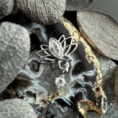 Накрутка "Spring Lotus" - Белое золото - White CZ