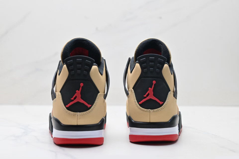Air Jordan 4 'Pizza' 