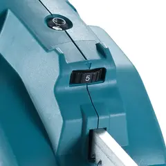 Аккумуляторный пистолет для герметика Makita DCG180RYE