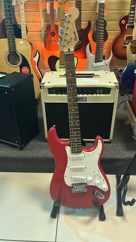 FENDER SQUIER MM Stratocaster Red