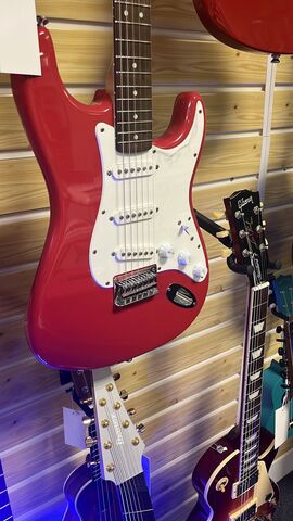FENDER SQUIER MM Stratocaster Red