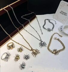 5327- Браслет с подвеской ПАУК в стиле Alexander McQueen