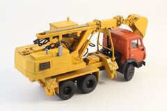 KAMAZ-5511 EO-3532 Digger truck telescopic excavator 1:43 AVD Models
