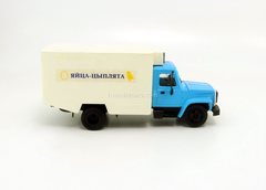GAZ-3307 Refrigerator Egg-Chicken Kompanion 1:43