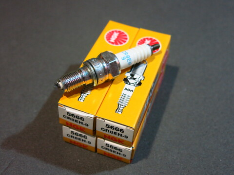Свеча зажигания NGK CR8EH-9