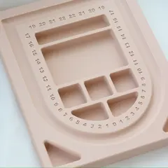 Планшет для сборки колье, 20*25*1,5 мм, ячейка 16 см, цвет в ассортименте