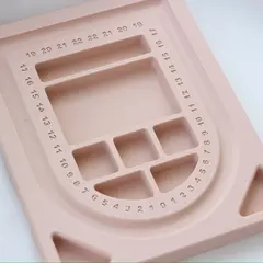 Планшет для сборки колье, 20*25*1,5 мм, ячейка 16 см, цвет в ассортименте