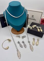Серьги CHANEL с подвесками перышками