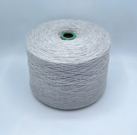 New Mill (пр.Италия),art- Velox 363м(смотка в 4 нити)/100гр,40% меринос, 10% кашемир, 25% вискоза, 25% полиамид. цвет- Светло-серый(671/329), арт.33974