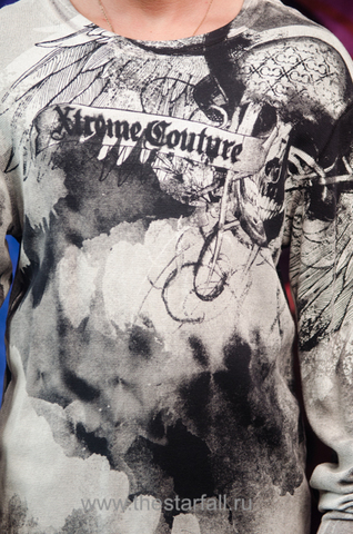 Xtreme Couture | Пуловер мужской CROSSED OUT X202 от Affliction принт спереди