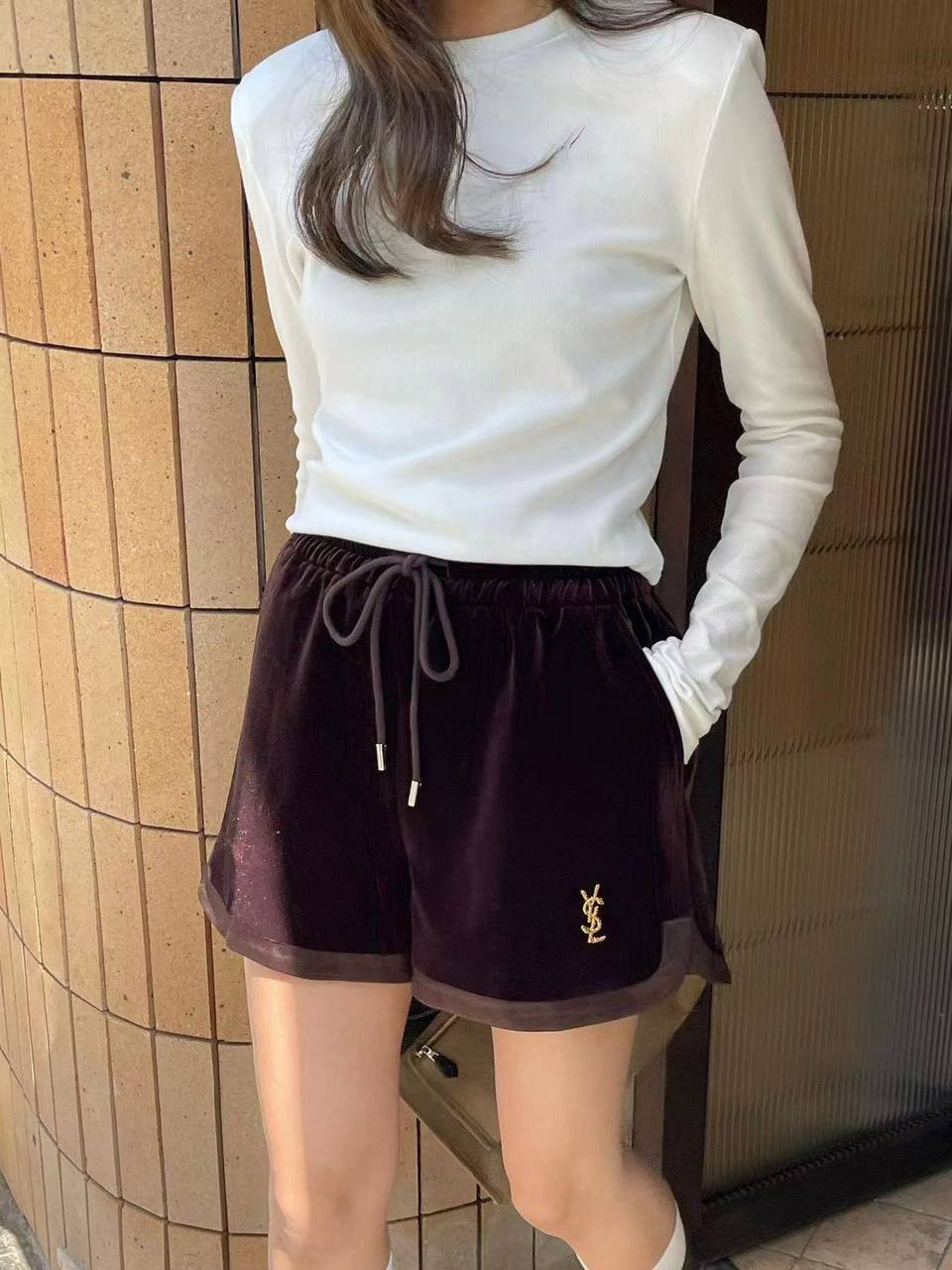 Элитные шорты Yves Saint Laurent BP-23030 Элитные шорты Yves Saint Laurent BP-23030