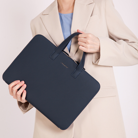Сумка для MacBook Pro 16 - 17 из кожи теленка, синего цвета