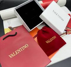 podarochnaya-korobka-komplekt-upakovki-dlya-ukrashenij-valentino