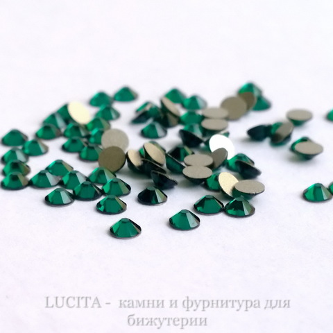 2058 Стразы Сваровски холодной фиксации Emerald ss 5 (1,8-1,9 мм), 20 штук (WP_20140815_13_25_55_Pro)