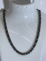 Королевская роза 0,5 см.(серебряная цепочка)