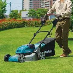 Аккумуляторная газонокосилка 460 мм Makita DLM460Z