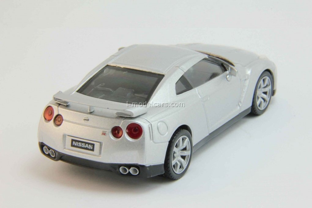 MODEL CARS Nissan GT-R 1:43 DeAgostini Supercars #18