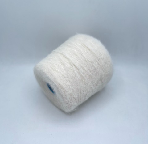Linea Piu (пр.Италия), art.Guanaco, 220м/100гр. 84%Альпака 11% Полиамид 5% Меринос, цвет-Молочный,арт.30626