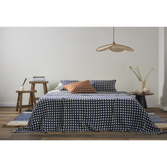Чехол на подушку из хлопка polka dots темно-синего цвета из коллекции essential, 40x60 см