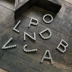 31678- Подвеска из серебра с ослепительными цирконами буква D