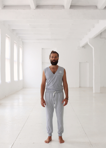 <p>Мужской комбинезон для йоги и фитнеса</p> TERRITORY OF YOGA