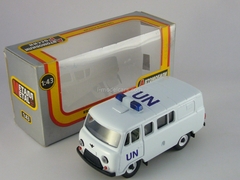 UAZ-39099 UN 1:43 Agat Mossar Tantal