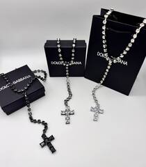 kole-galstuk-dolce-gabbana-s-kristallami-i-podveskoj-krest
