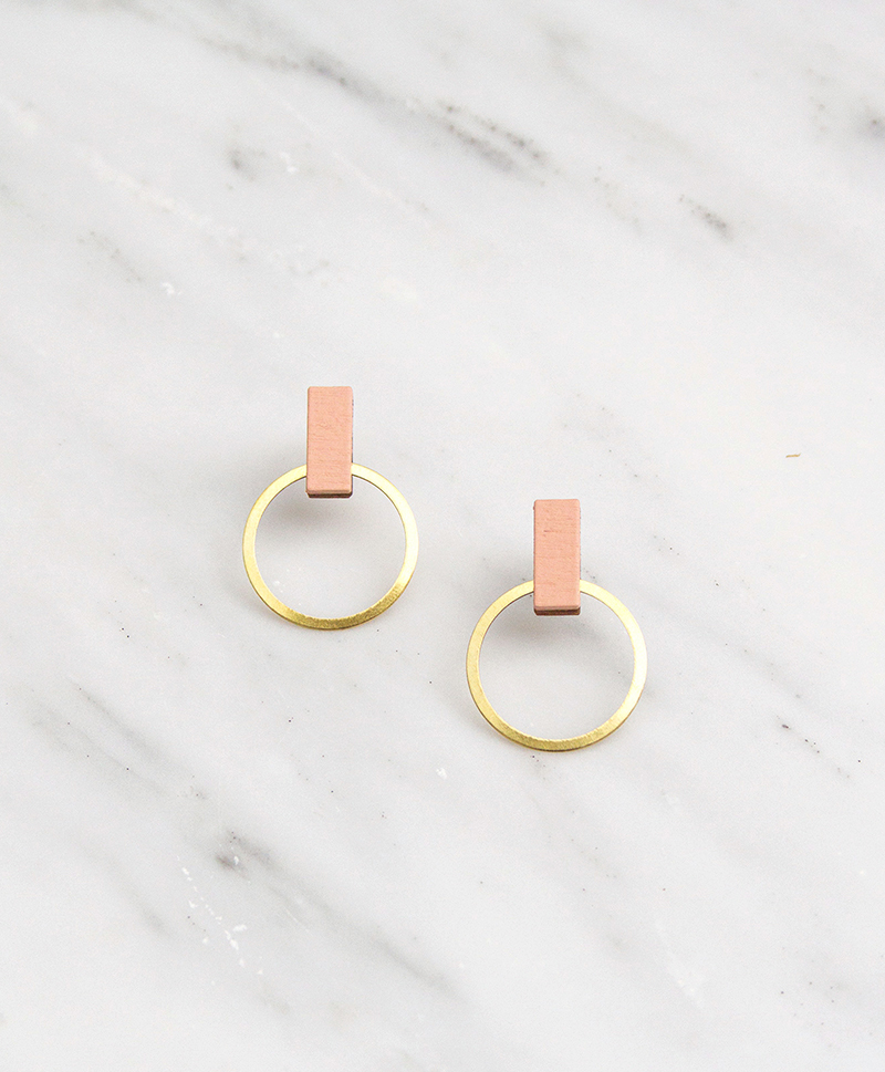 Серьги Elara Studs Blush