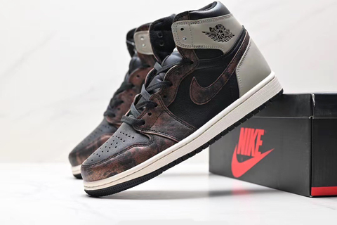 Air Jordan 1 Retro High OG 'Patina' 