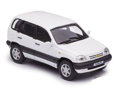 Chevrolet Niva 2003 white ArModel 1:43