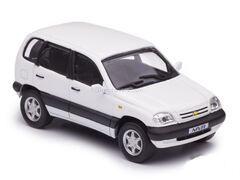 Chevrolet Niva 2003 white ArModel 1:43