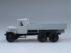 YaG-10 1931 first Soviet three-axle 6x4 truck 1:43 Nash Avtoprom